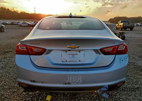 2018 Chevrolet Malibu Lt z USA, uszkodzony, nr VIN 1G1ZD5ST4JF154024